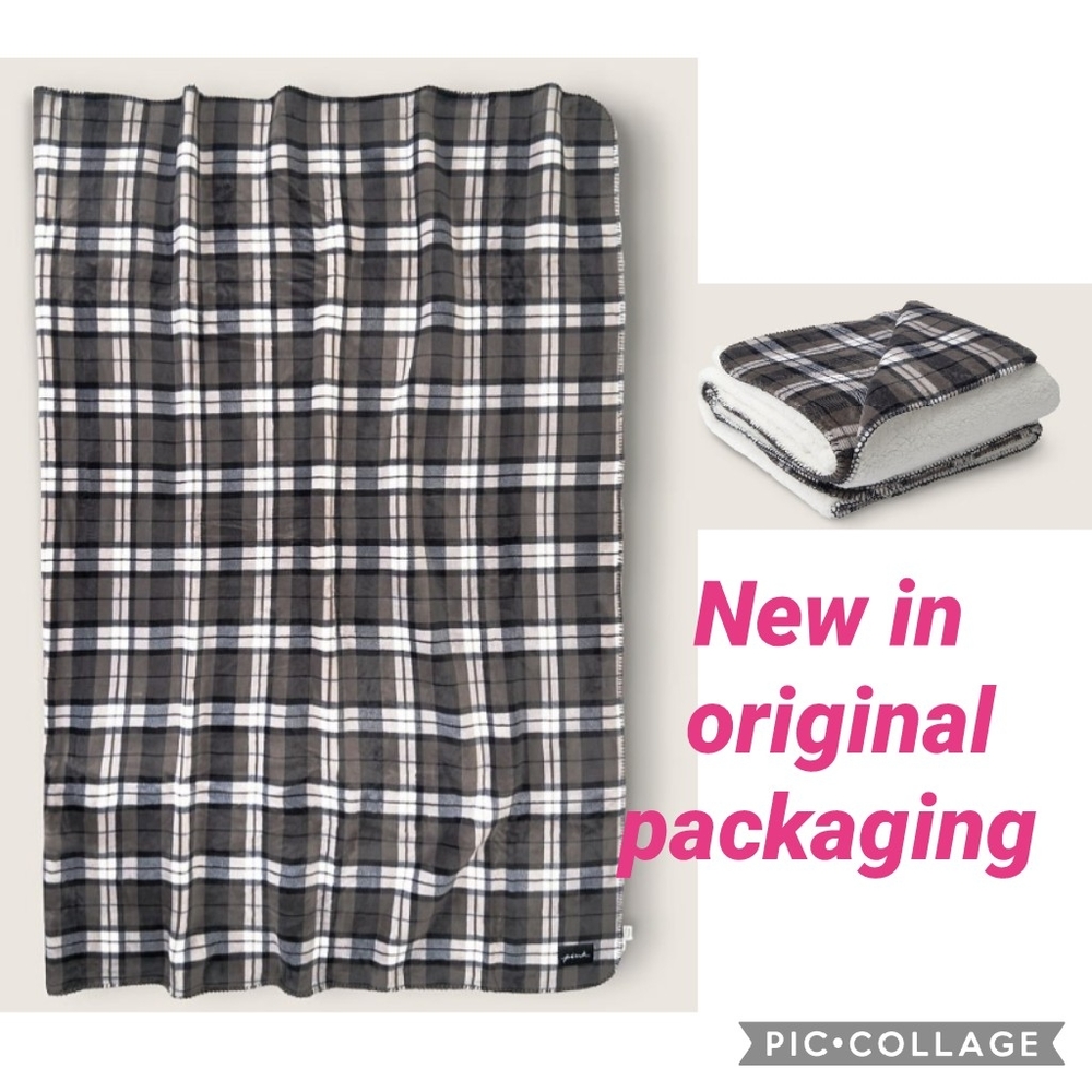NWT  VS PINK PLAID SHERPA BLANKET 60" x 72" NEW IN ORIGINAL PACKAGING WITH TAG!